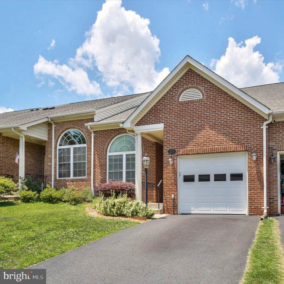 233 View Circle - Photo 1