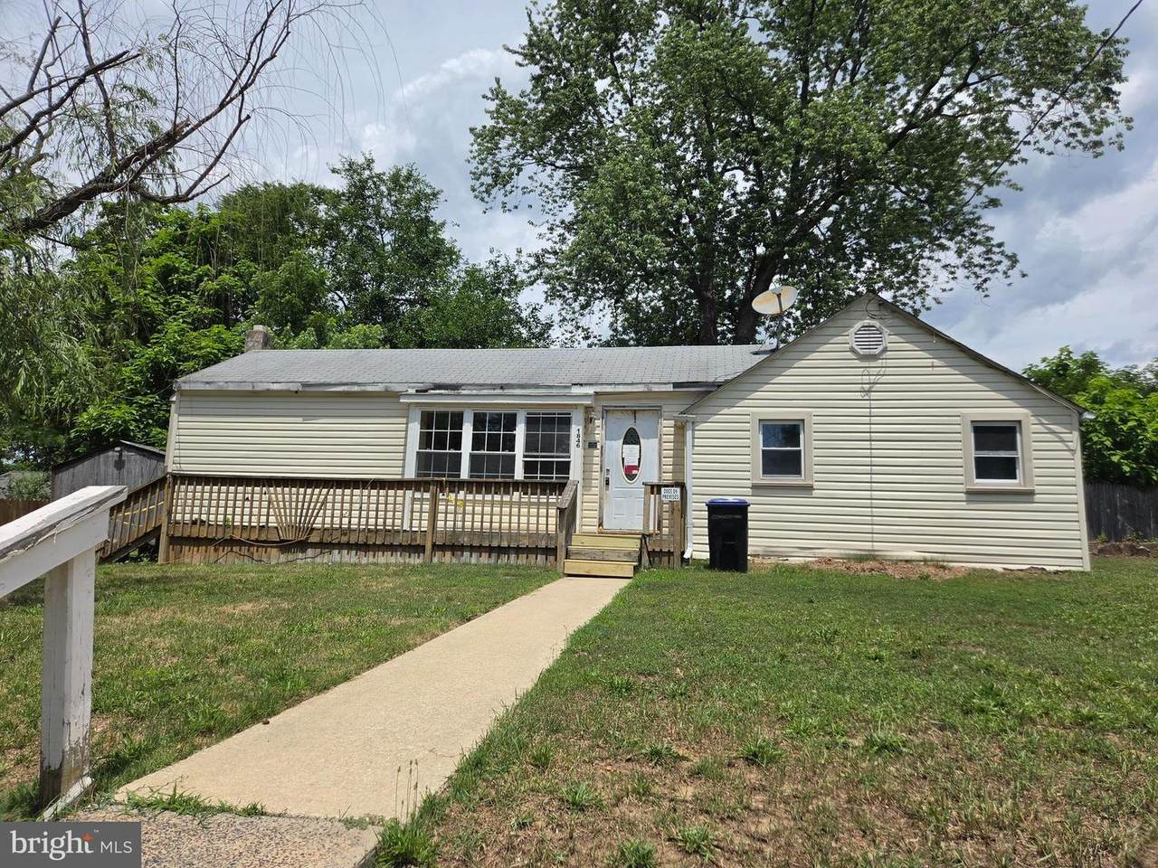 1846 Asbury Avenue - Photo 1