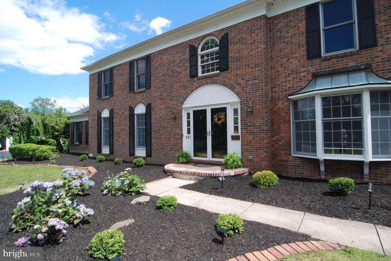 https://bt-photos.global.ssl.fastly.net/brightmls/1280_boomver_1_805053166798-2.jpg