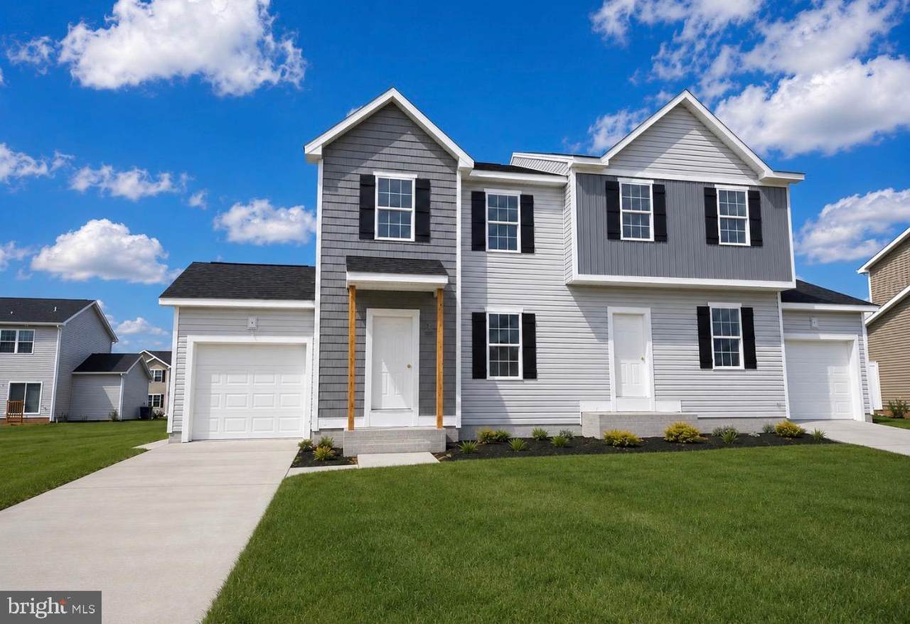 3813 Castle Drive - Photo 1
