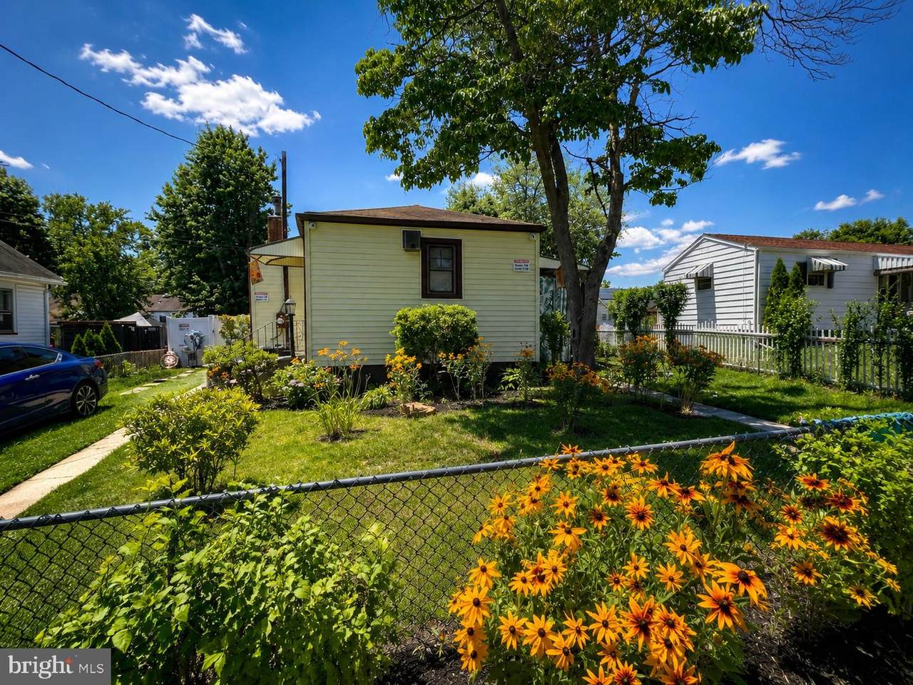 125 Roosevelt Avenue - Photo 1