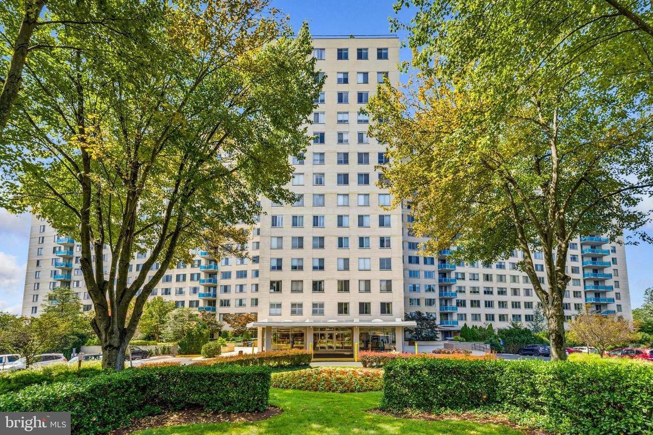 10500 Rockville Pik - Photo 1