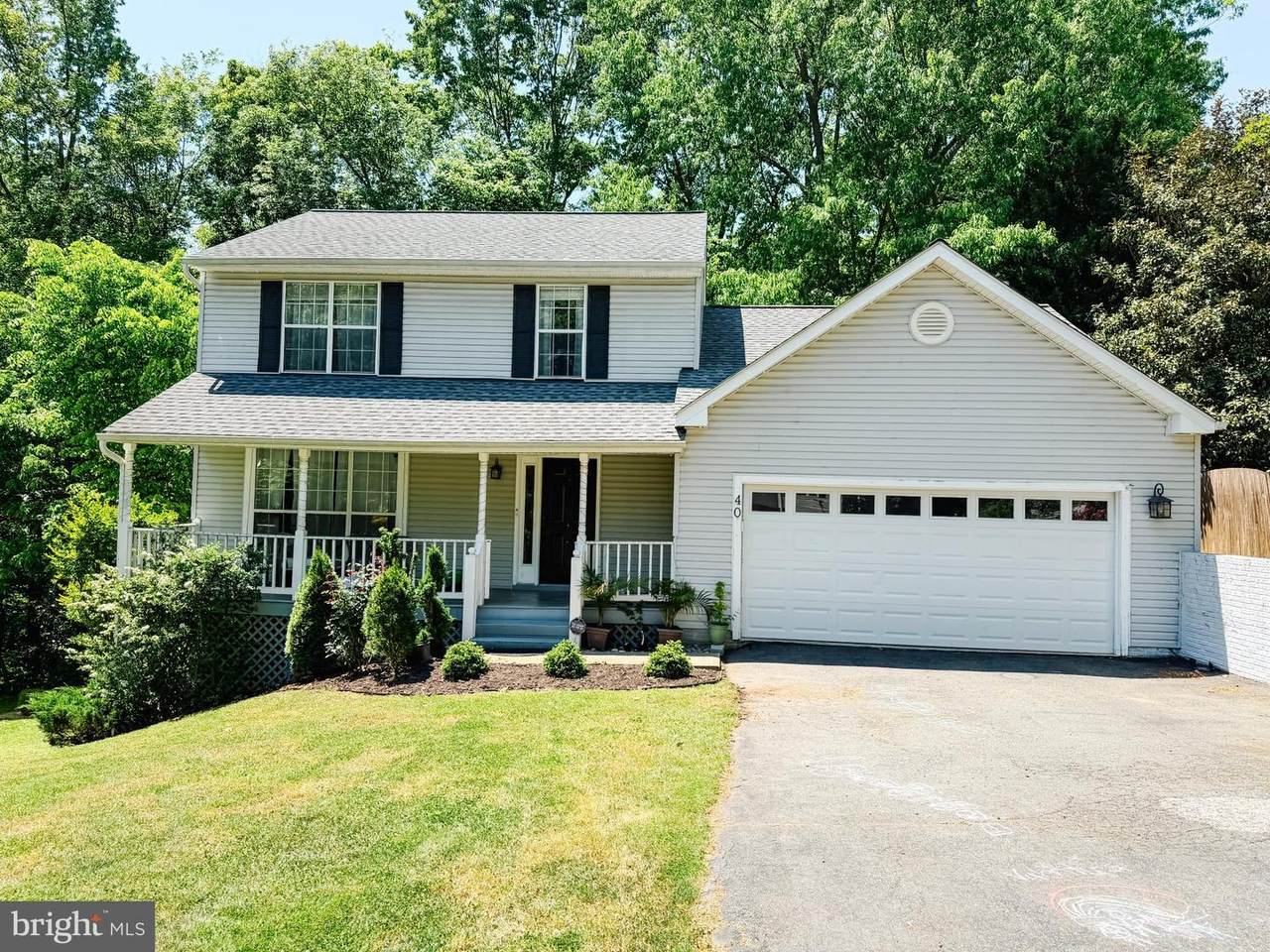 40 Rocky Drive - Photo 1