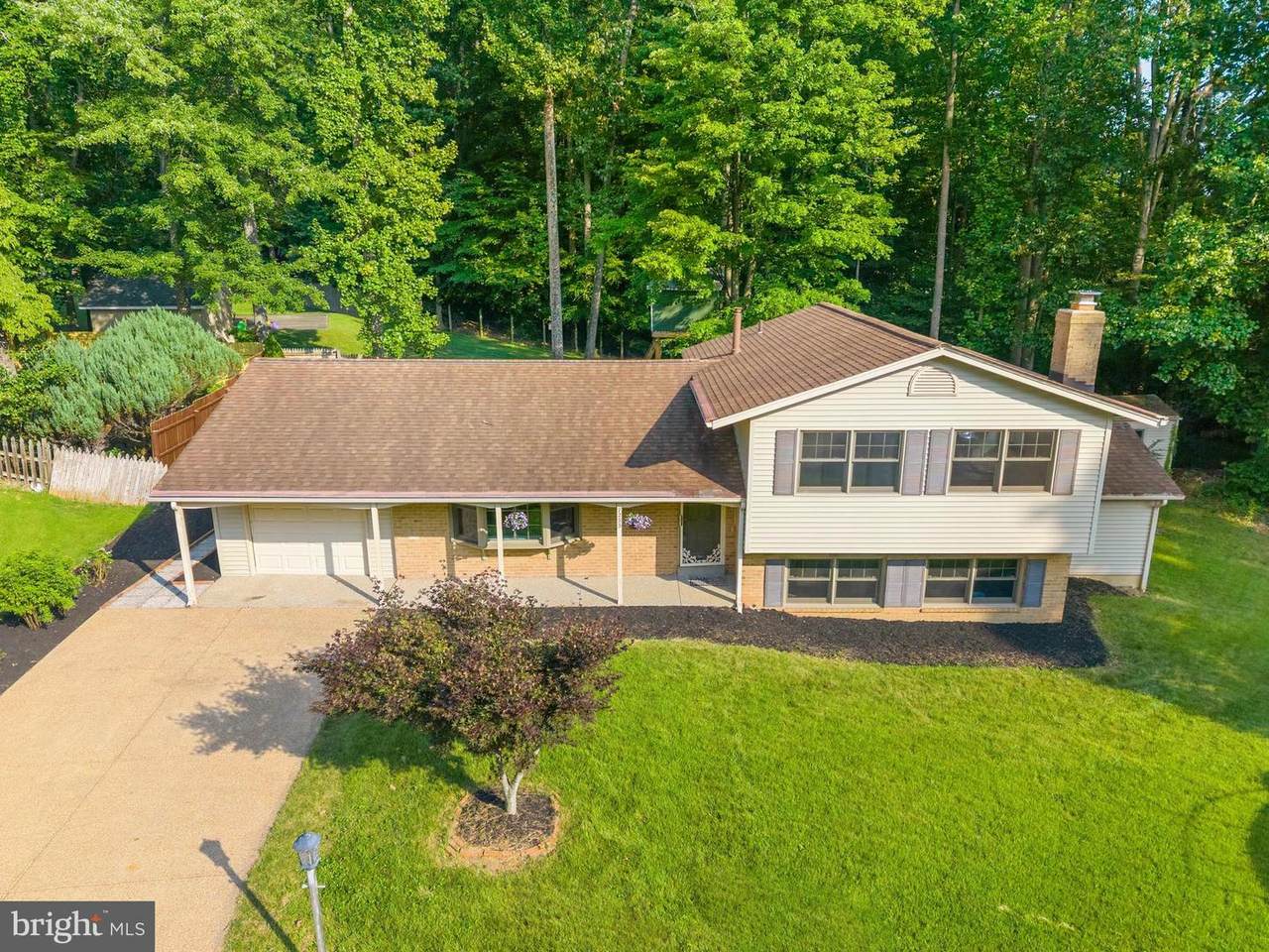7233 Ashview Drive - Photo 1