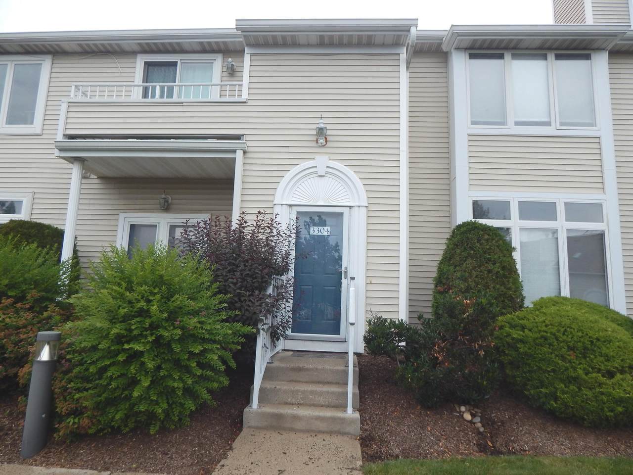 3304 Hemmingway Drive - Photo 1