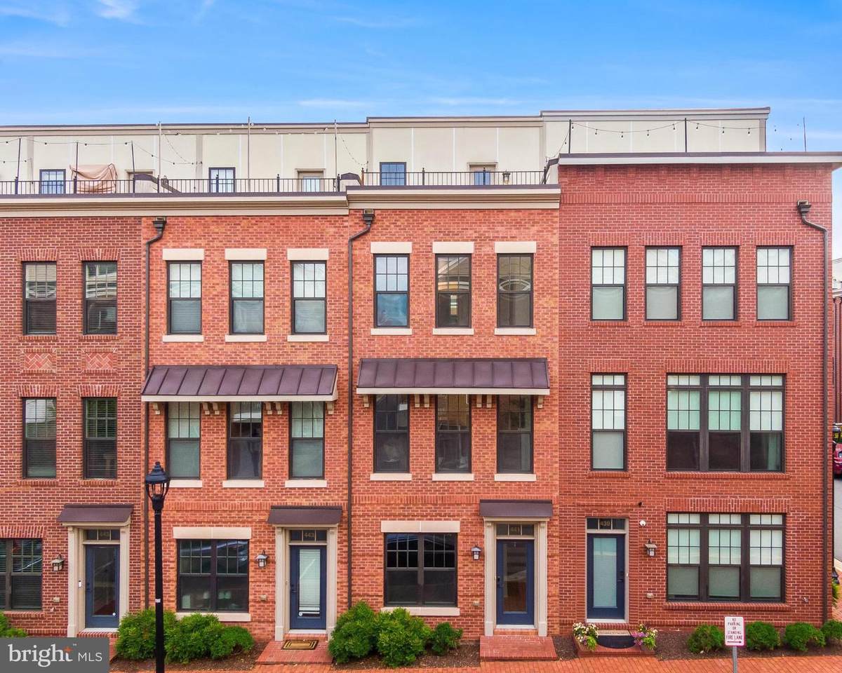 441 Haupt Square - Photo 1