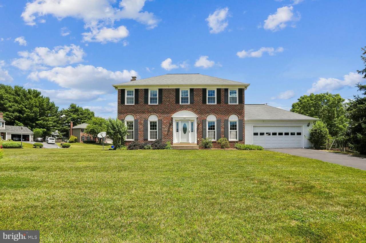 201 Westridge Drive - Photo 1