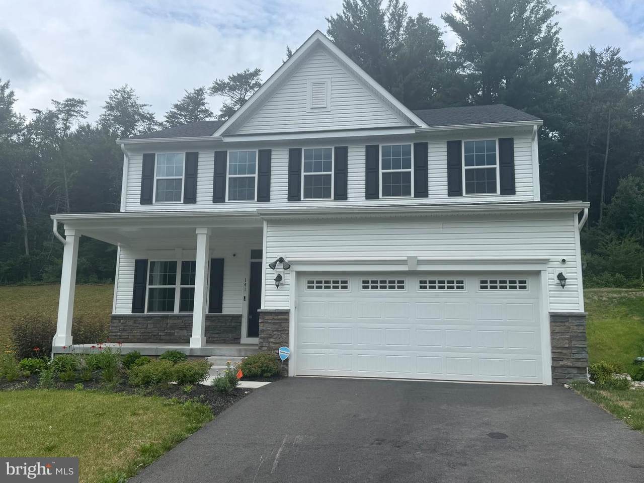141 Dithridge Drive - Photo 1