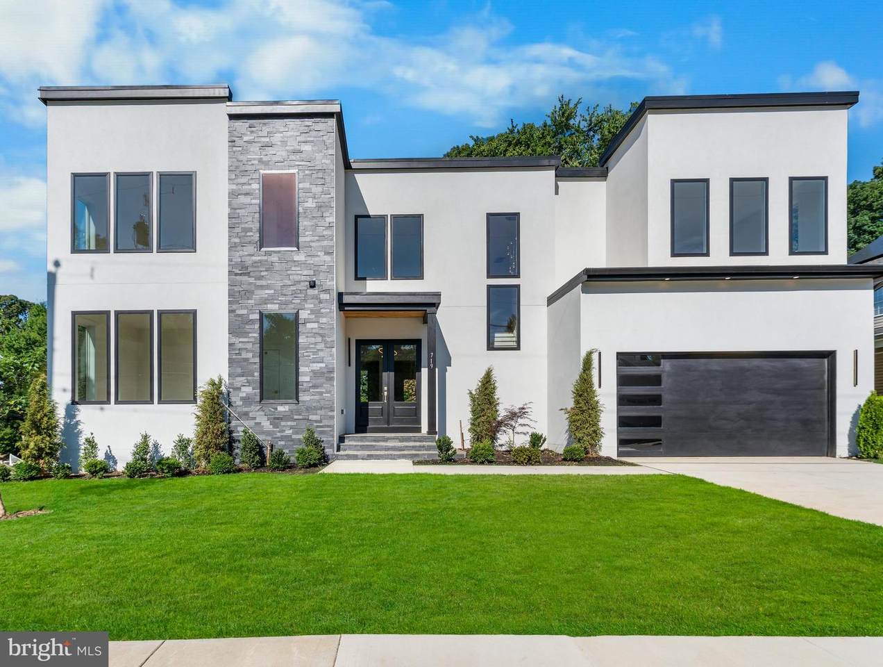 719 Meadow Lane - Photo 1