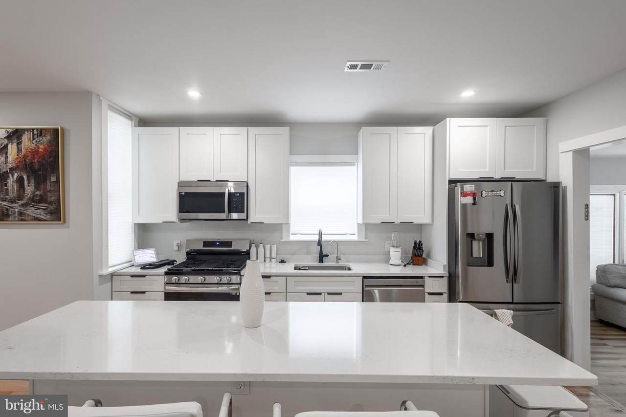 37 4TH Street - Photo 1