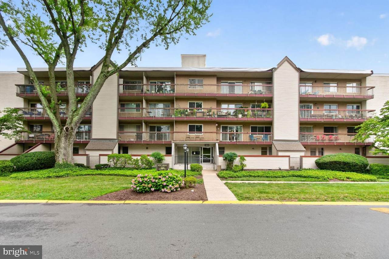 7400 Lakeview Drive - Photo 1