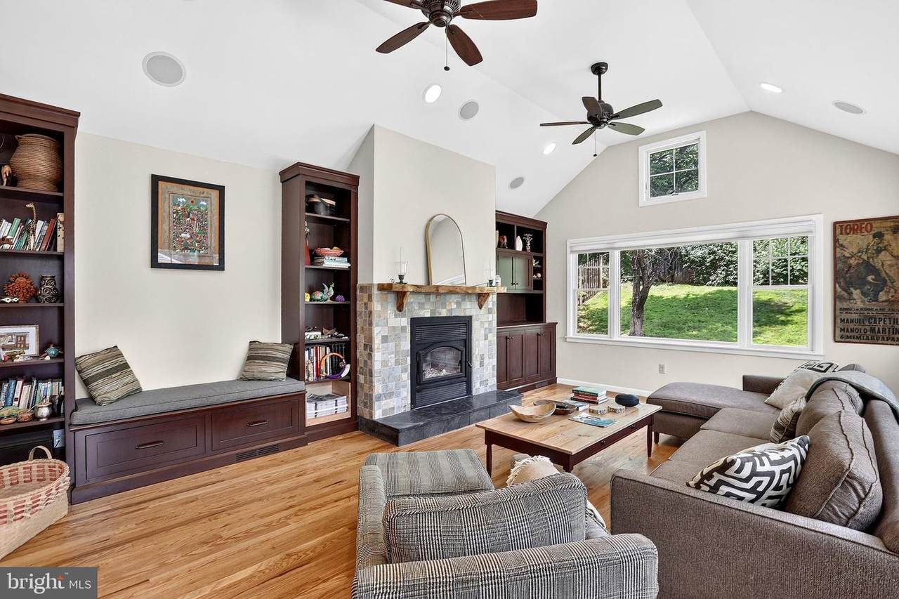 70 Taylor Terrace - Photo 1