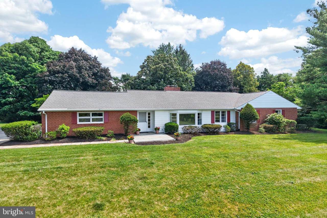 555 Country Club Road - Photo 1
