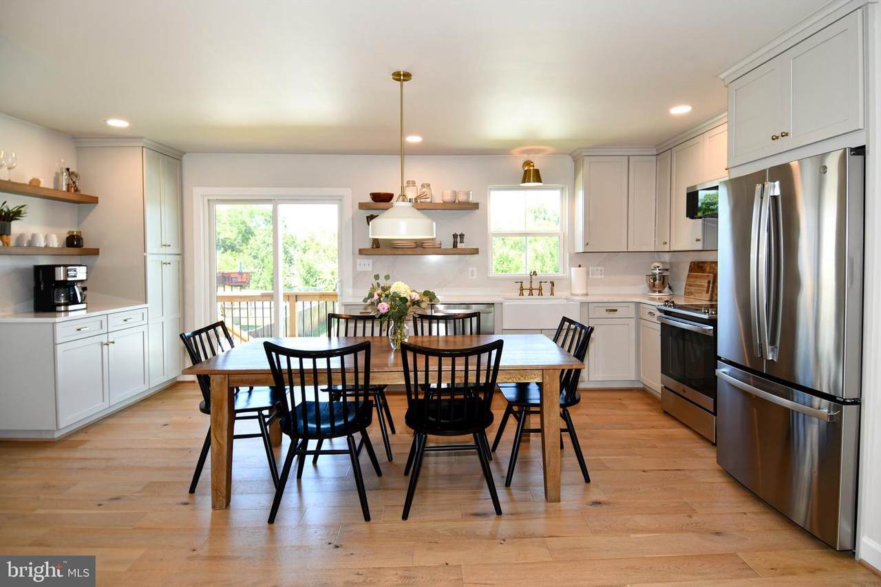 5042 Godwins Landing Drive - Photo 1