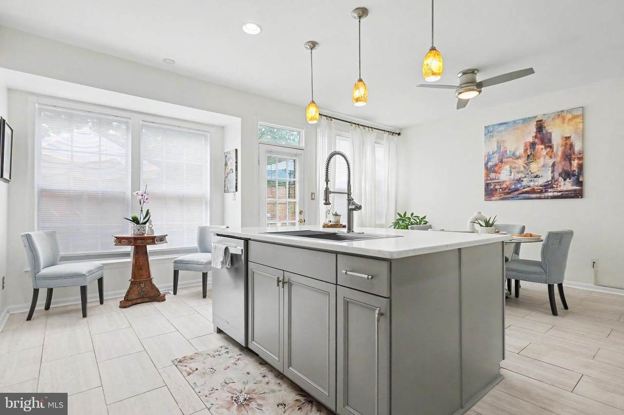 21122 Angela Square - Photo 1
