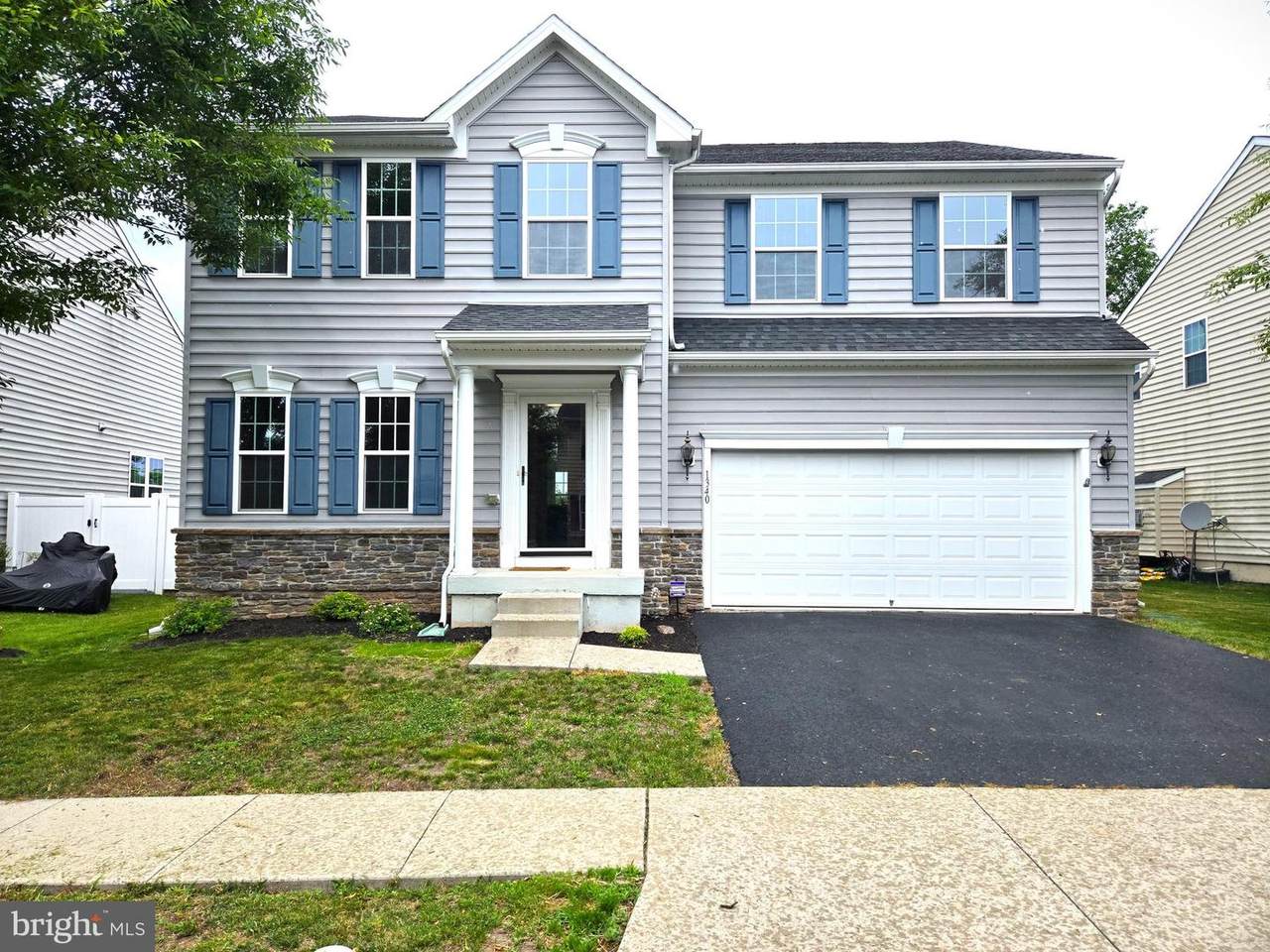 1340 Quakers Way - Photo 1