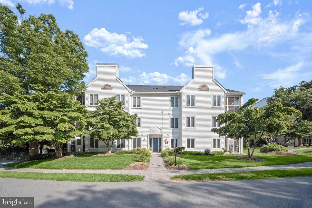 395 Kingsbury Way - Photo 1