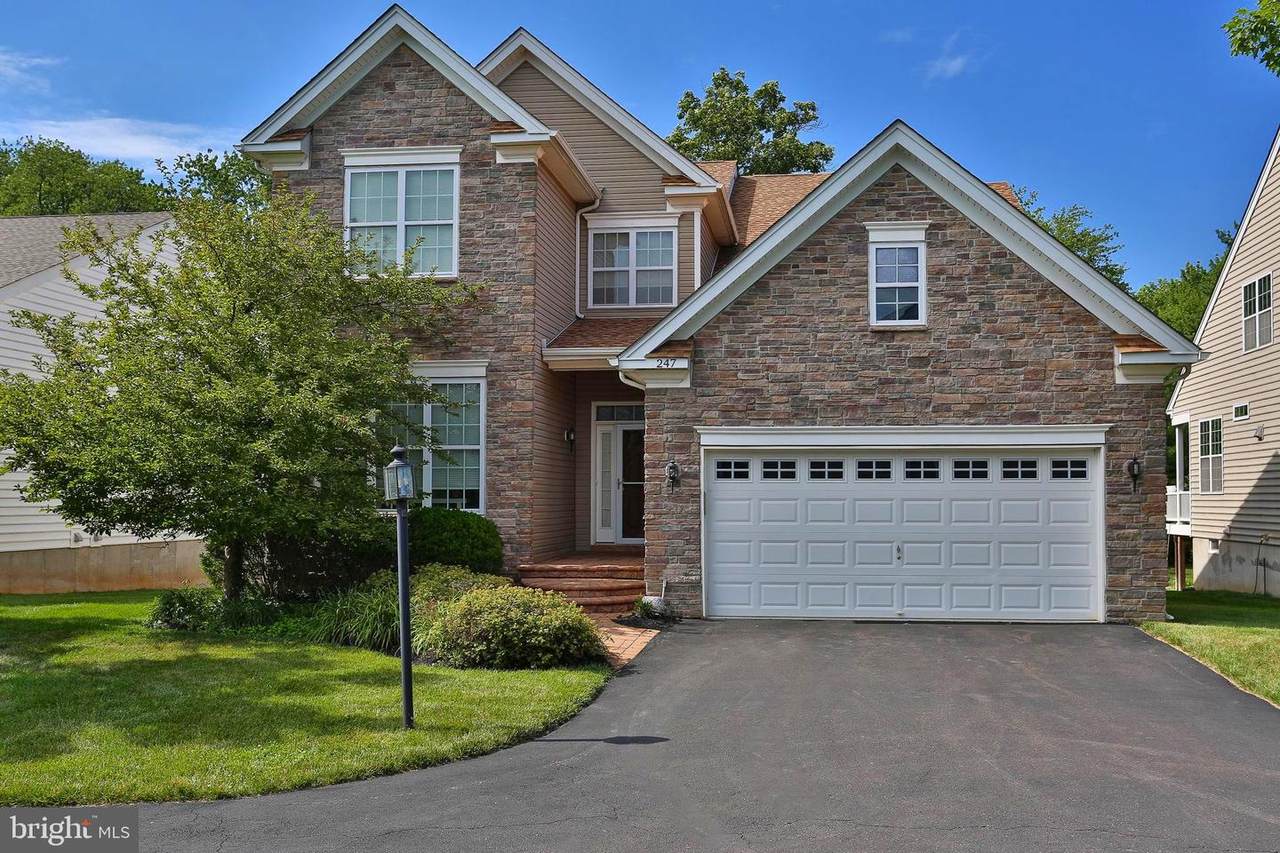 247 Kennedy Way - Photo 1