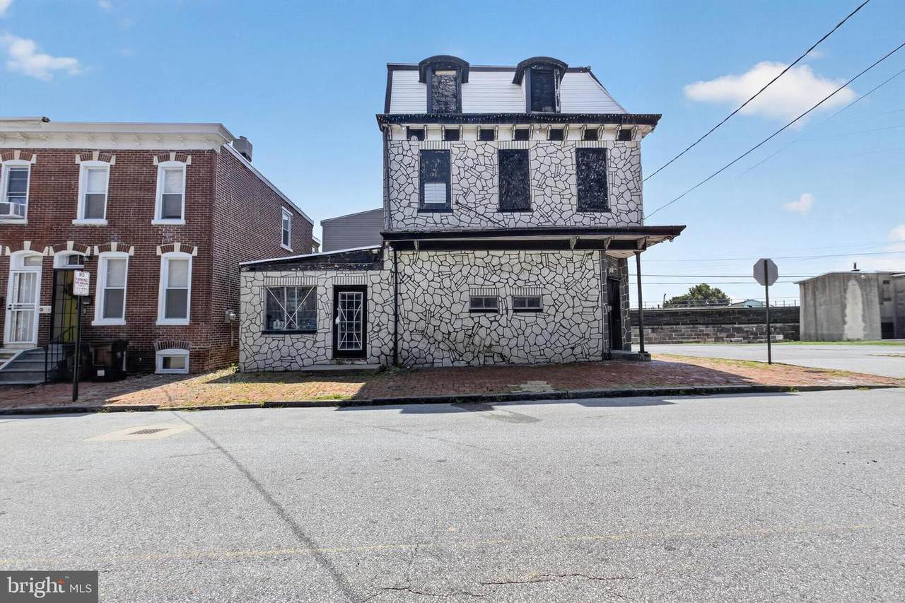 1300 Claymont Street - Photo 1