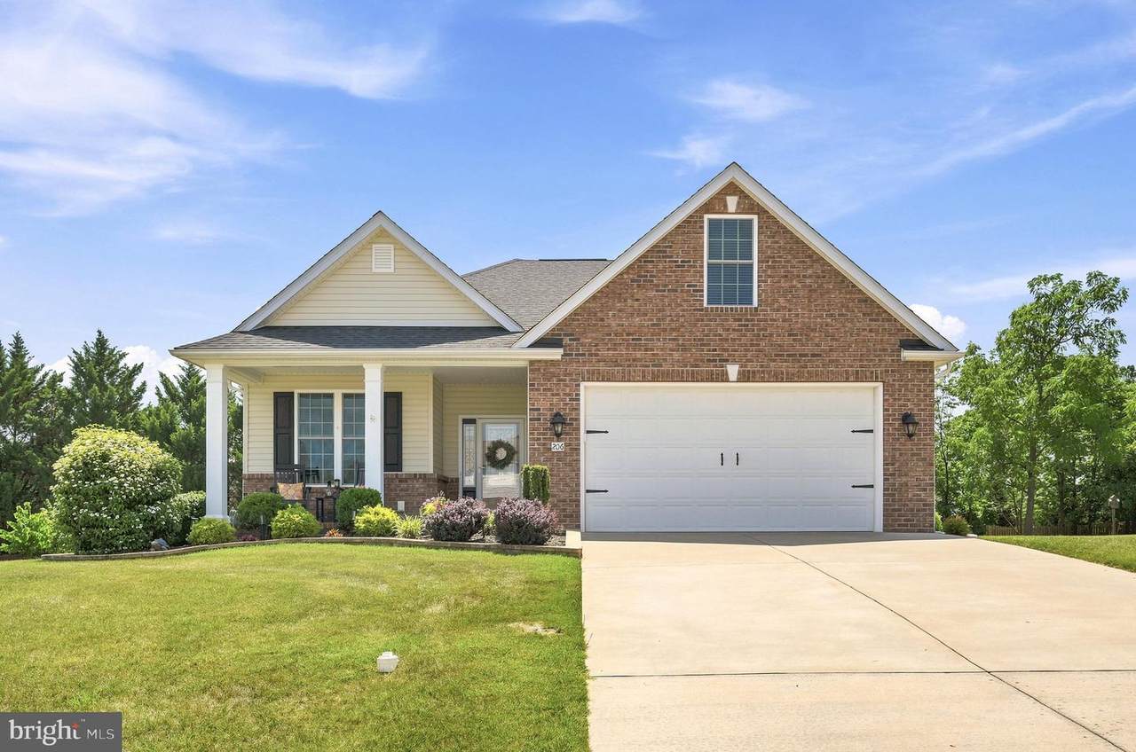 206 Ivy Hill Court - Photo 1