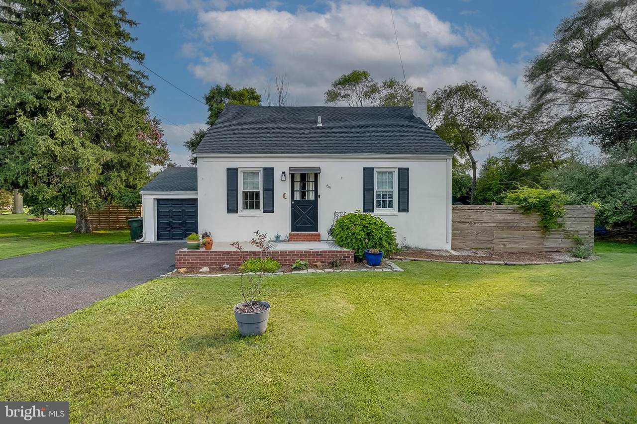 64 Richmond Avenue - Photo 1