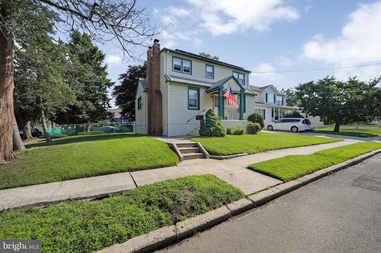 136 Lincoln Avenue - Photo 1