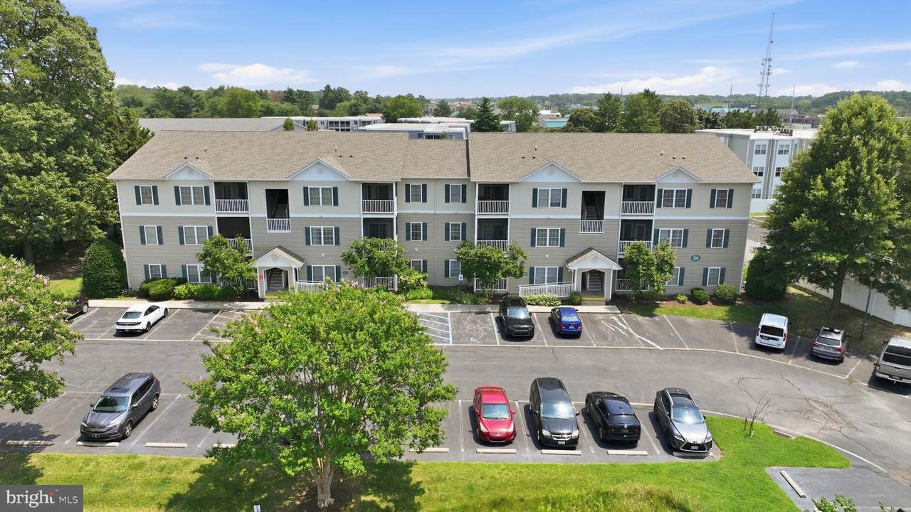200 Pebble Drive - Photo 1