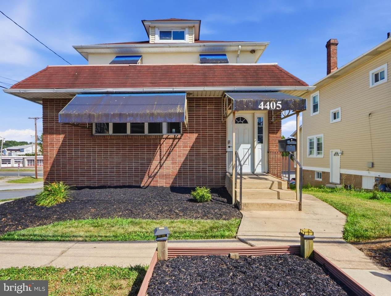 4405 Leeds Avenue - Photo 1