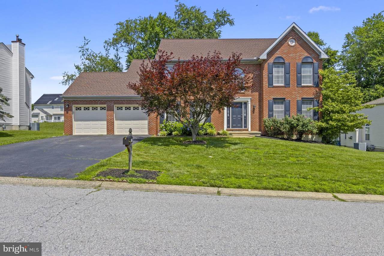 307 Blue Jay Drive - Photo 1