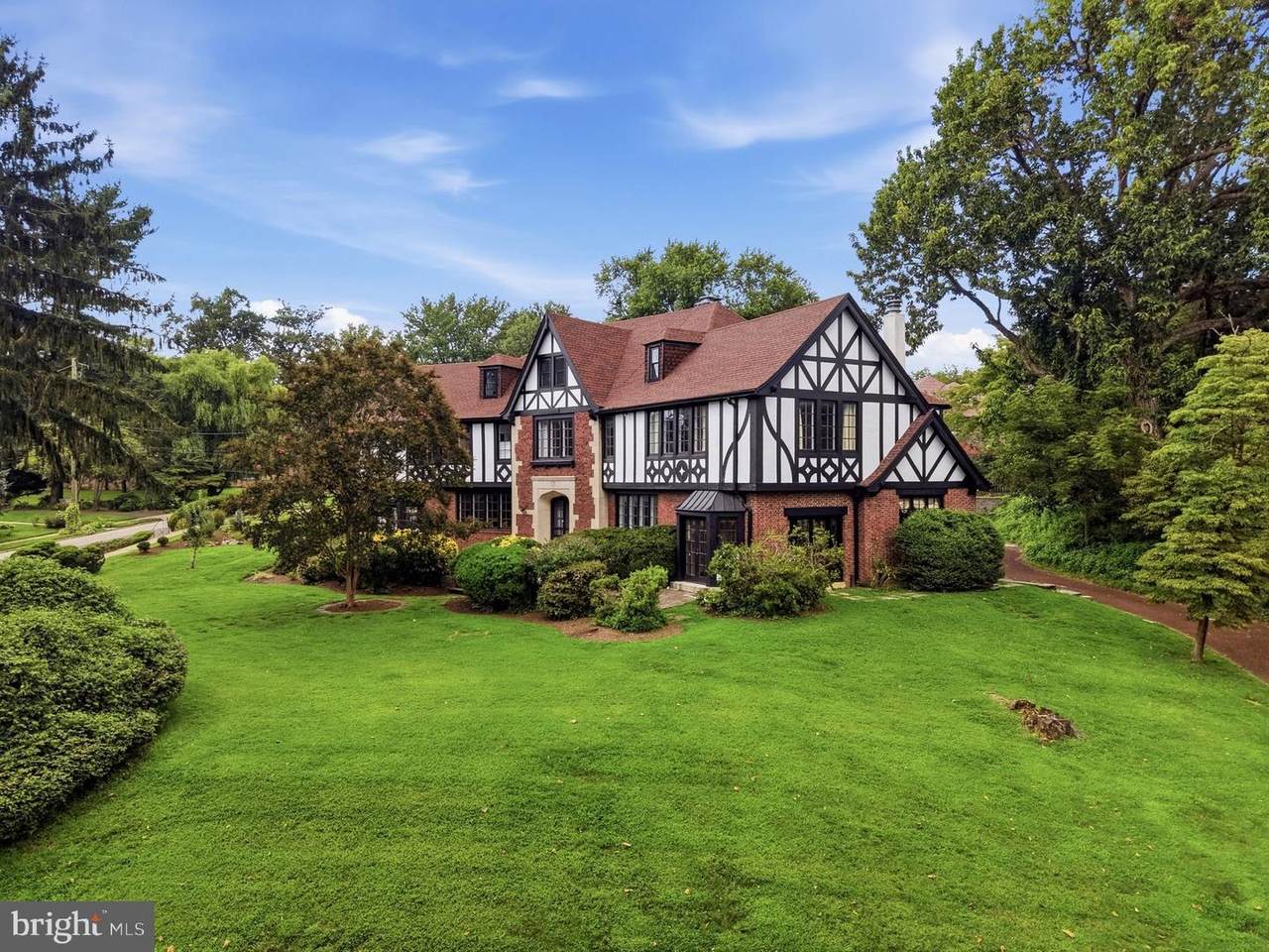 7 Windsor Avenue - Photo 1