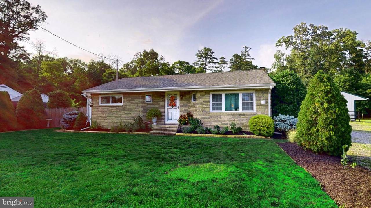 147 Hampton Street - Photo 1