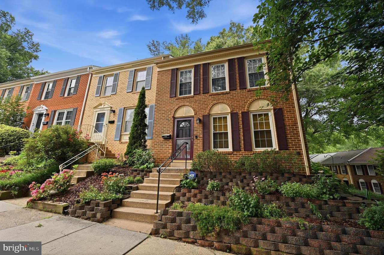 2324 Harleyford Court - Photo 1