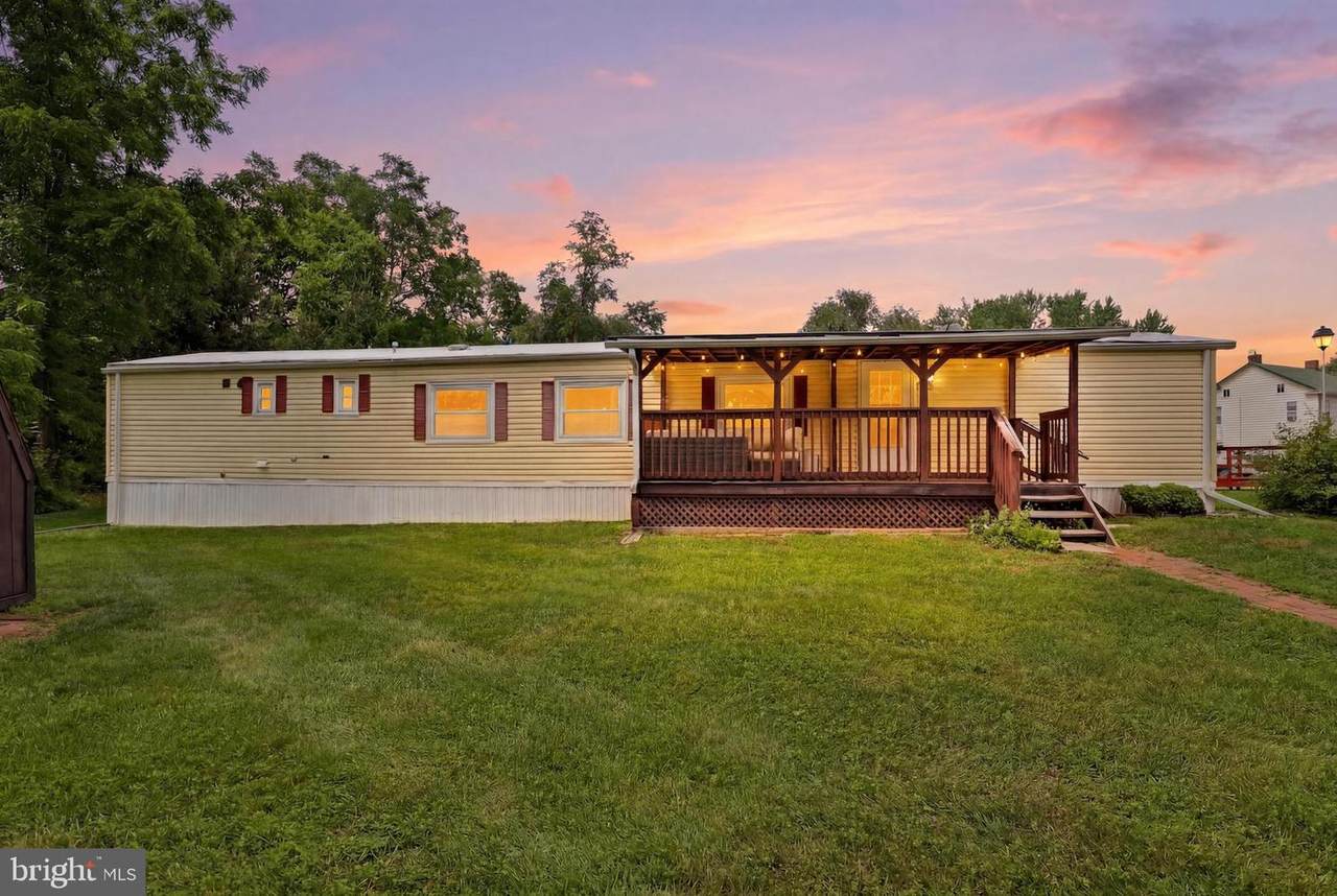 157 Linda Drive - Photo 1