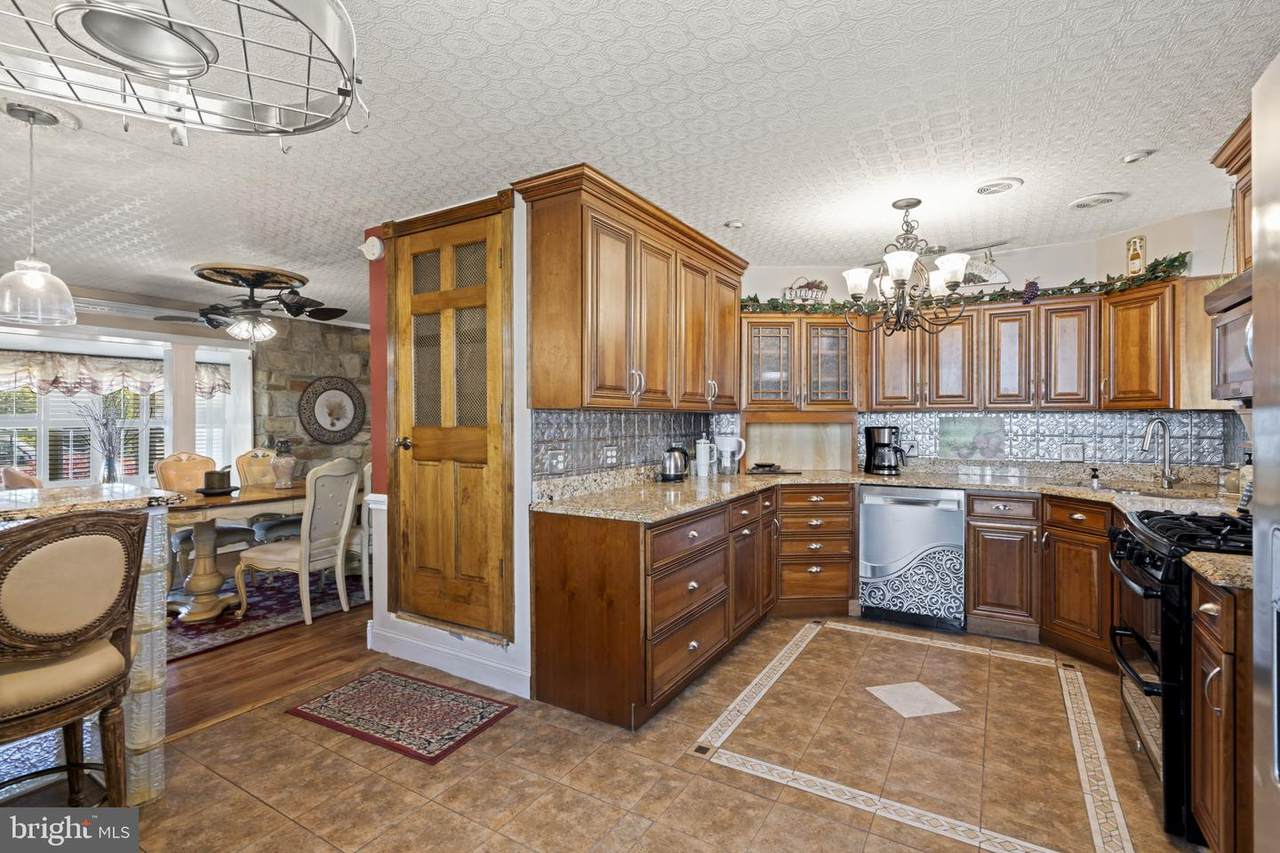 896 Pine Hill Rd - Photo 1
