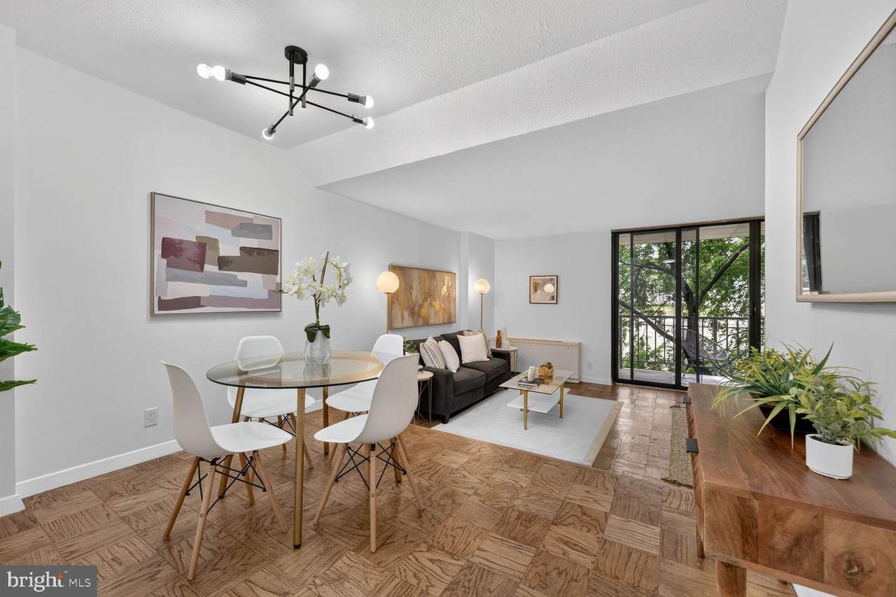 2201 L Street - Photo 1