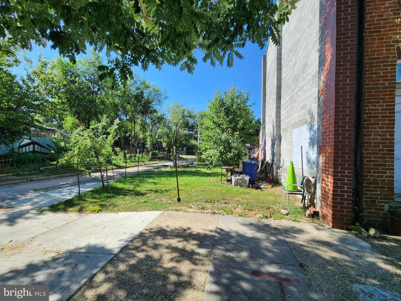 1019 Lombard Street - Photo 1