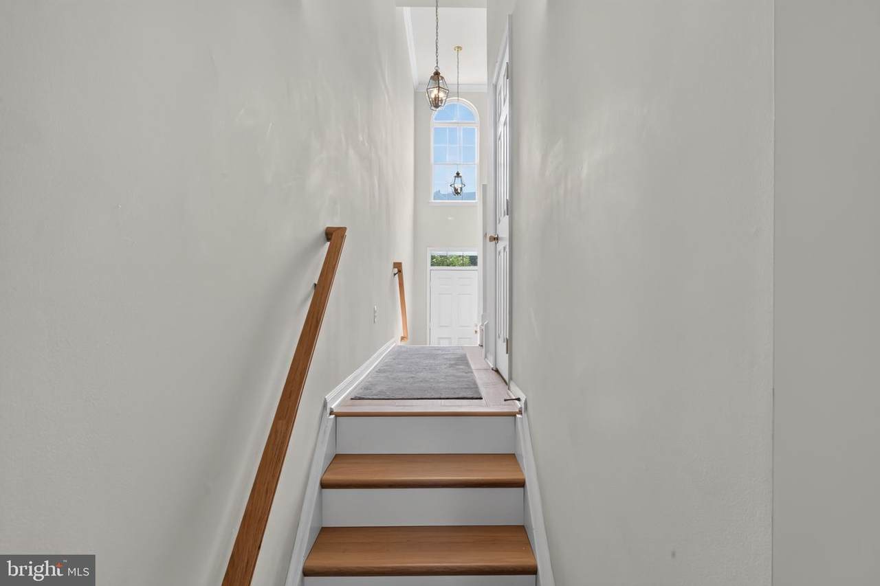 https://bt-photos.global.ssl.fastly.net/brightmls/1280_boomver_2_805119791620-2.jpg