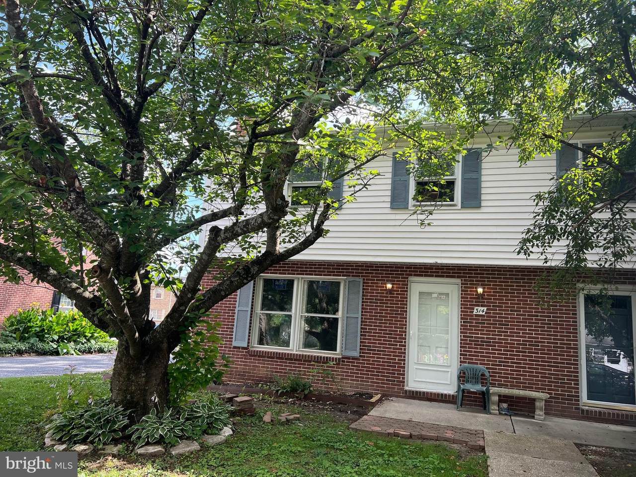 314 Franklin Street - Photo 1