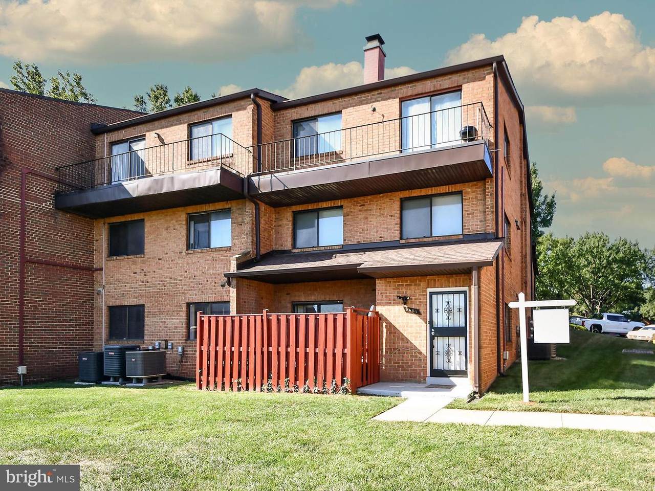 3481 Summit Court - Photo 1
