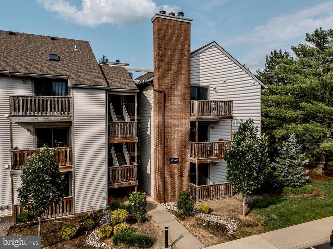 5320 Ravens Crest Drive - Photo 1