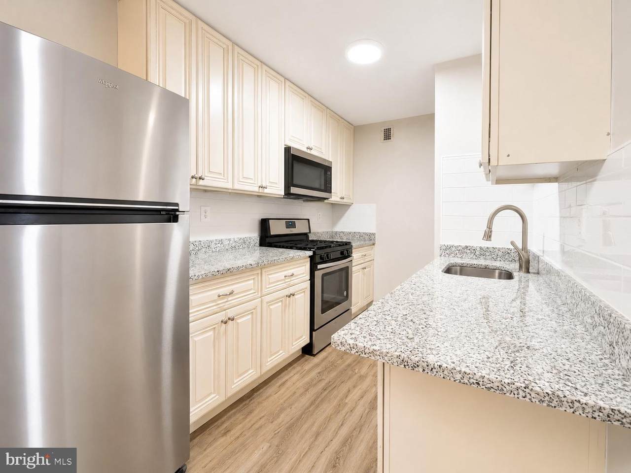 5340 Holmes Run Parkway - Photo 1