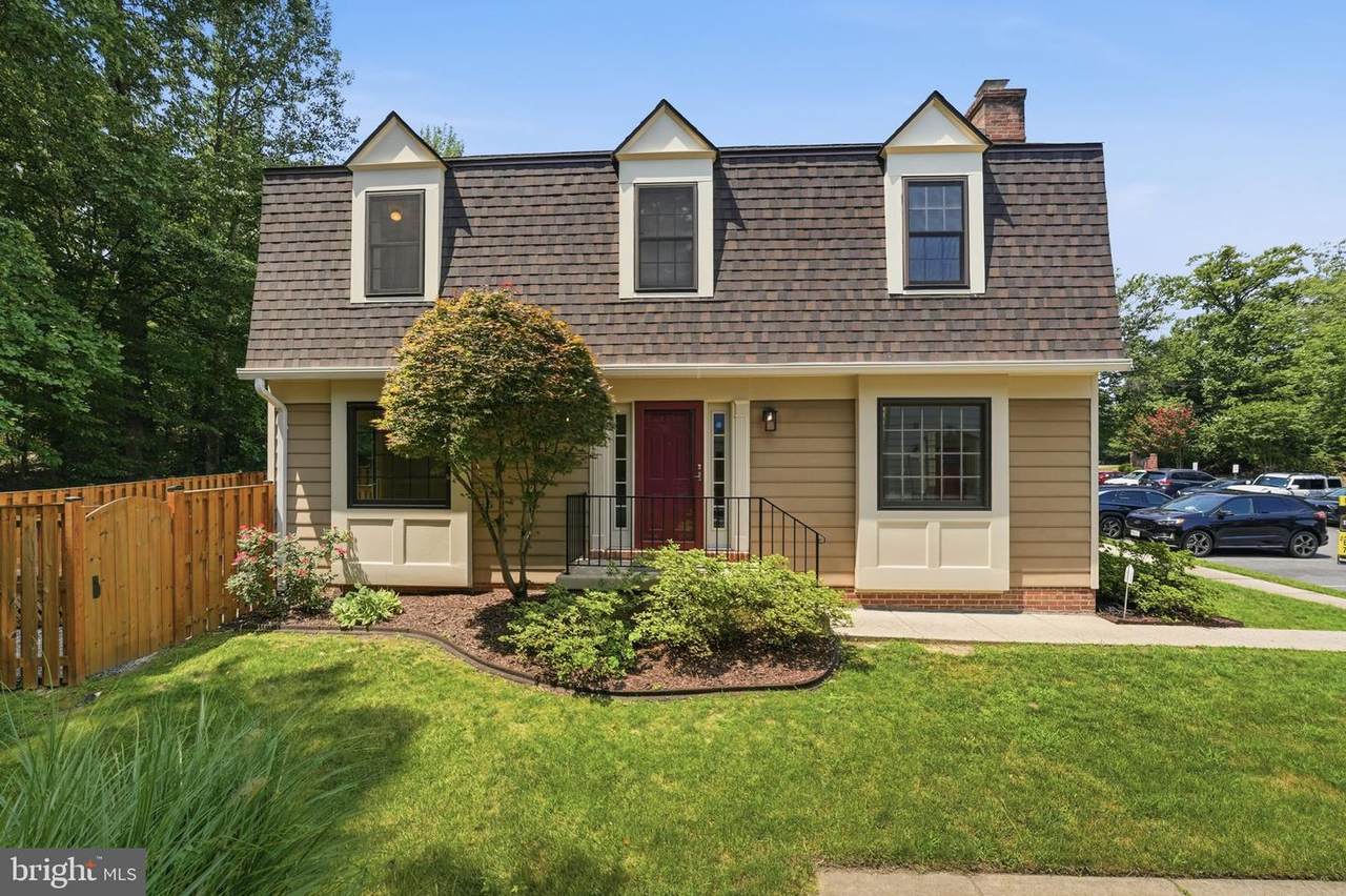 8627 Pin Oak Drive - Photo 1