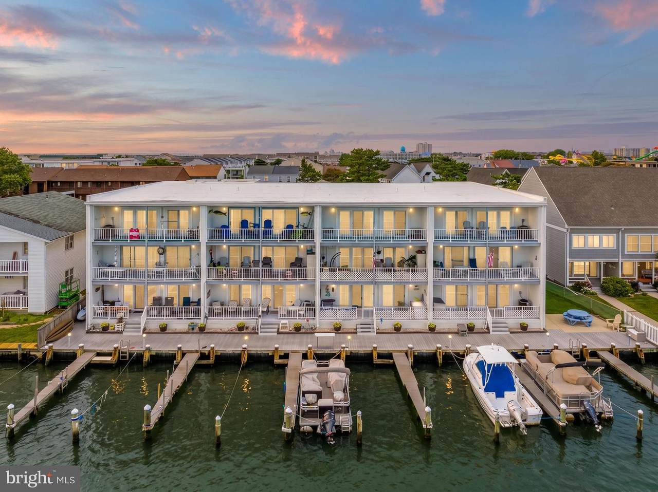 405 Bayshore Drive - Photo 1