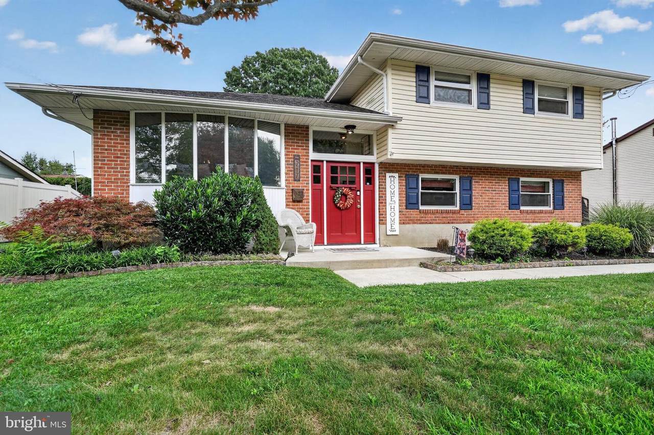 217 Downing Road - Photo 1
