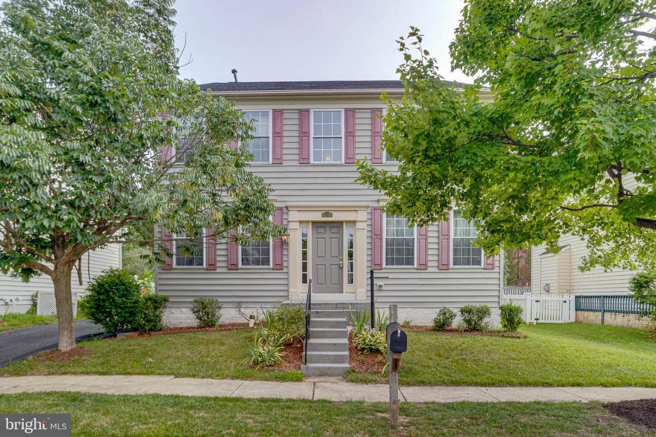 221 Seamaster Road - Photo 1