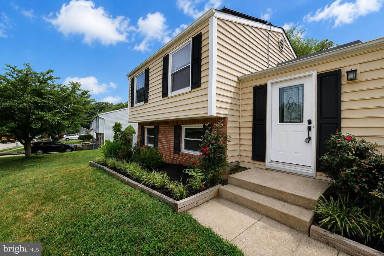 1414 King William Drive - Photo 1