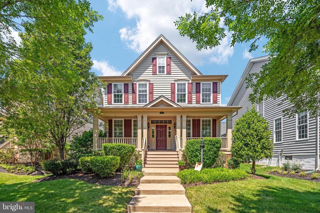 15610 Admiral Baker Circle - Photo 1