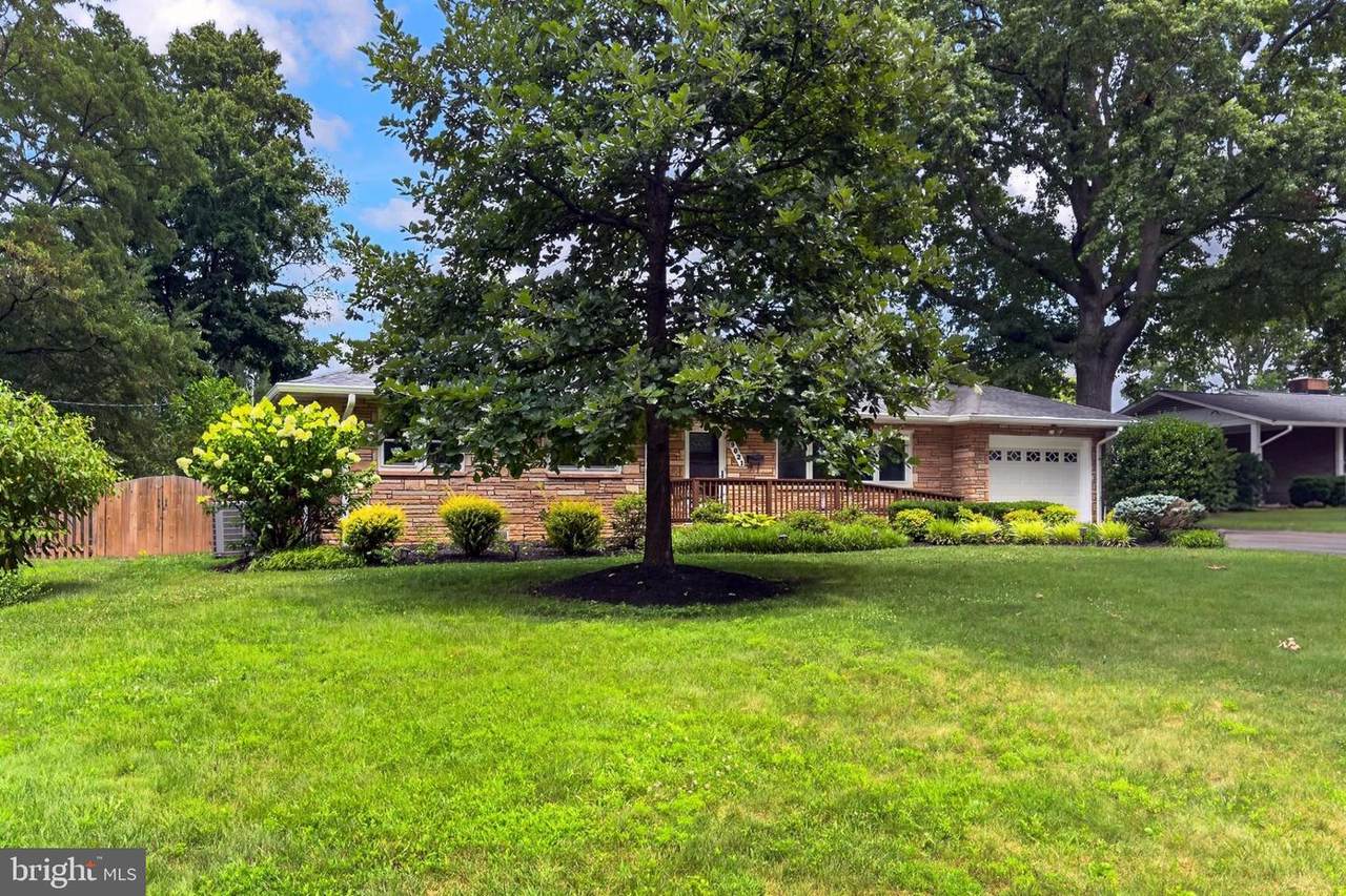 9021 Weir Street - Photo 1