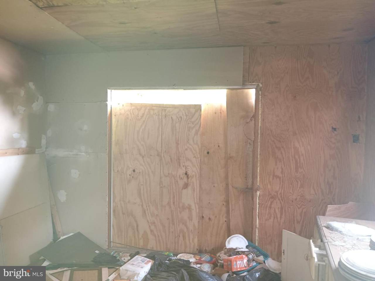 https://bt-photos.global.ssl.fastly.net/brightmls/1280_boomver_1_805154412090-2.jpg