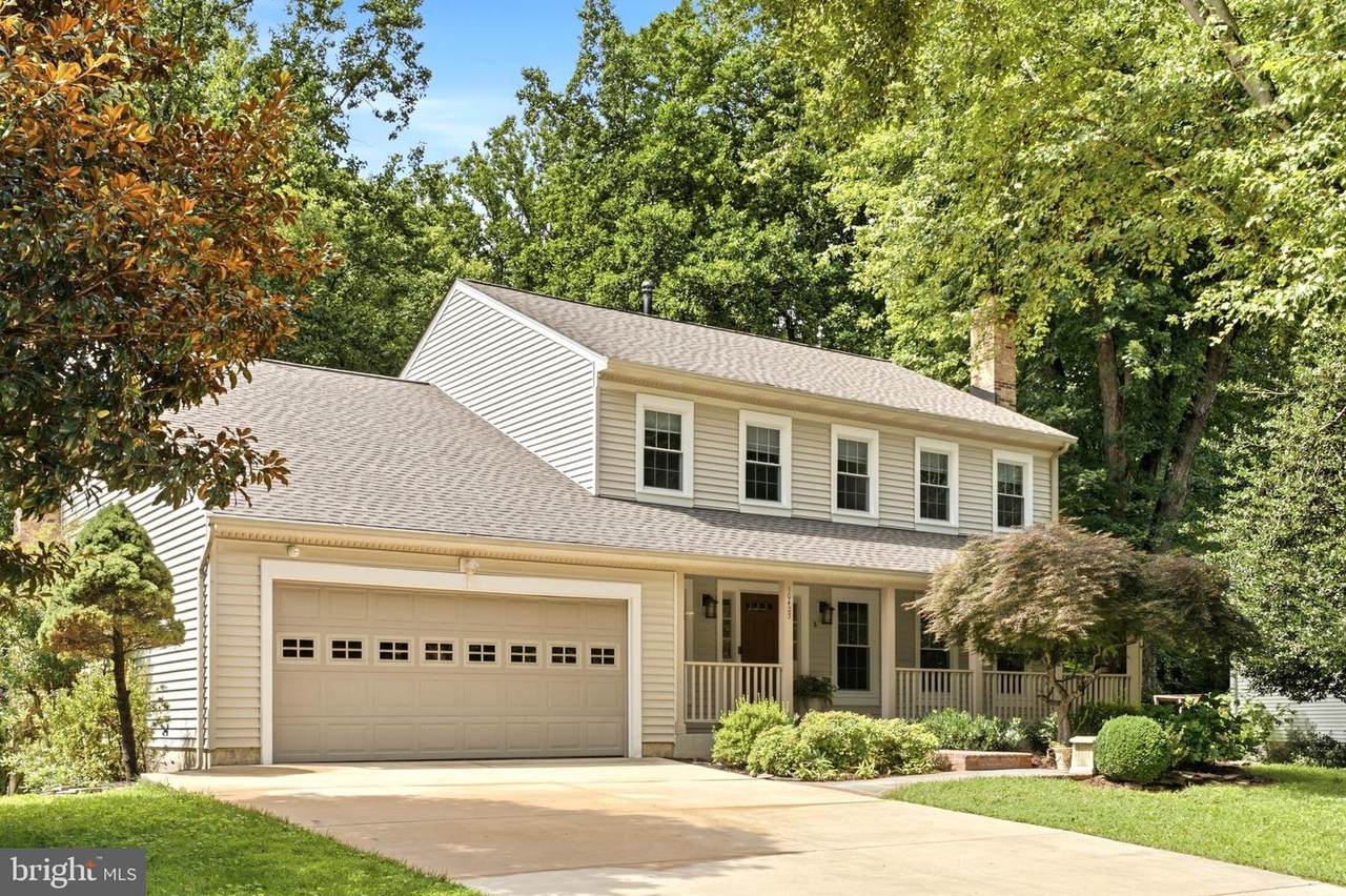 10423 Heritage Landing Road - Photo 1